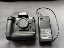 Nikon D1X 5.3 MP Digital SLR Camera + Battery Charger!!!