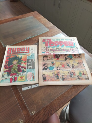 Pair classic comics the - classic, comics,