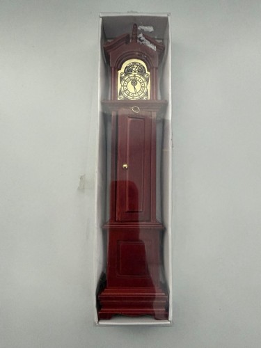 Miniature dolls house - dolls,
