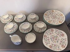 Minton Haddon Hall pattern tea and dinner service In Excellent Condition