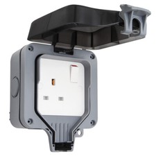 Waterproof Outdoor 13A Storm Switched Single Socket IP66 Outside Use 