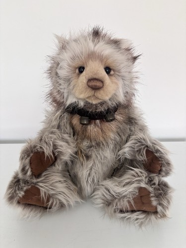 Charlie bear bumble bee - bear,