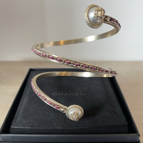 Chanel bangle gold - tone, with