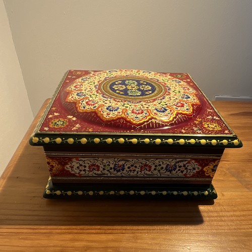 Hand painted wooden jewellery - , hand-painted