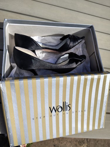 Vintage wallis lovely - wallis,