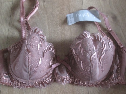 Lejaby size 32b - 32b, balcony