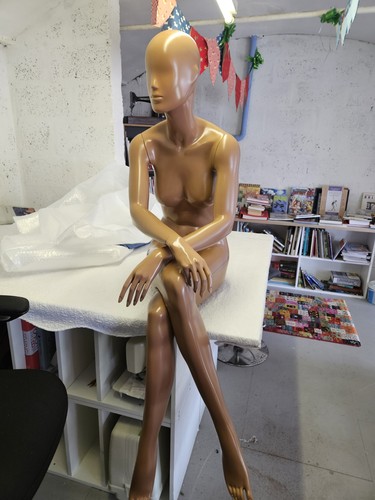 Mannequin full body female - full,