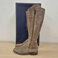 Fairfax Favor Regina Taupe