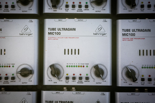 Behringer tube ultragain - behringer,