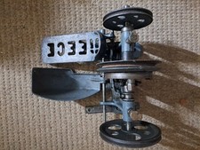 INDUSTRIAL SEWING MACHINE