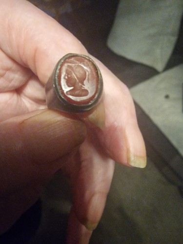 Roman bronze ring with