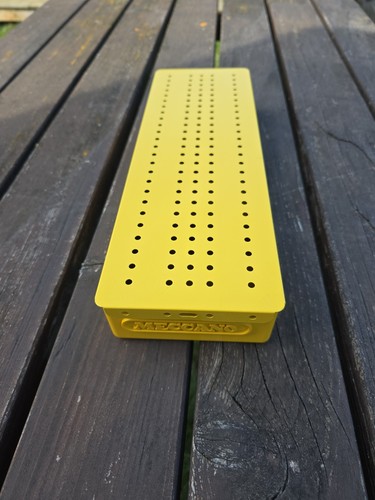 Vintage meccano yellow metal - meccano,
