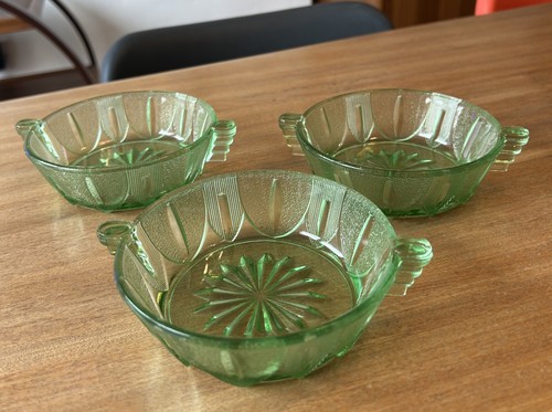 Art deco green pressed - x,