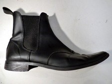 Black Leather,  Chelsea