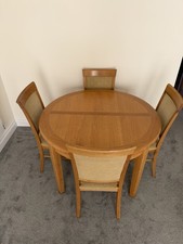 Oak Round Dining Table with 4