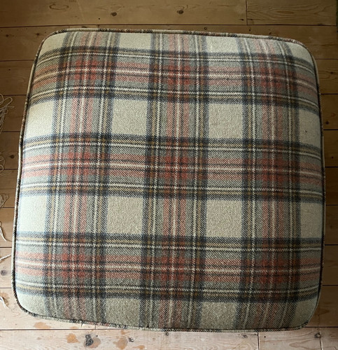 Foot stool leg rest marks - stool/, and