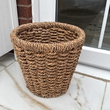 Vintage basket laundry/bin