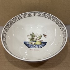 Wedgwood Sarah’s Garden 8” Serving Bowl 1997  Blue Rim Honeybee vintage  