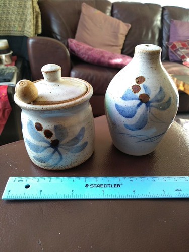 Harefield pottery items - harefield, x