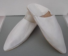 MOROCCAN LEATHER POINTED BACKLESS MULES / SLIPPERS * WHITE 13/47
