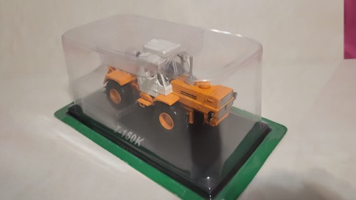 Hachette model tractor - hachette, of