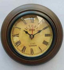 Clock Victoria Station Wall