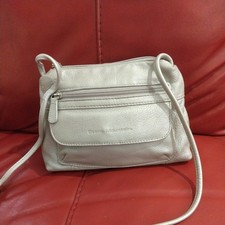  METALLIC SILVER LEATHER SHOULDER BAG / CROSSBODY , STONE MOUNTAIN  Small