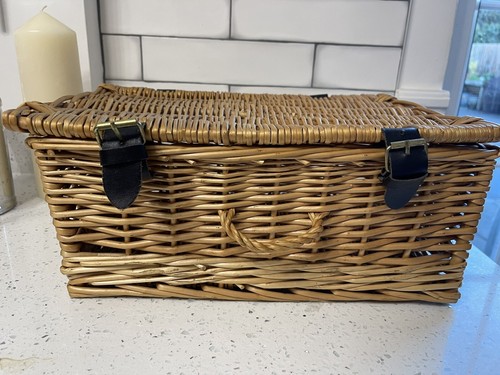 Wicker cane picnic - cane,