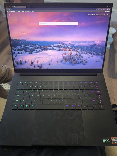 Razer blade rtx 5090 - 16, |