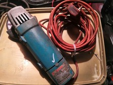 Makita 9501B disc grinder 100mm 385W 220V (working) Tools DIY Builder Workshop 