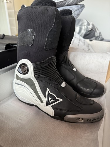 Dainese axial black white - axial, d1