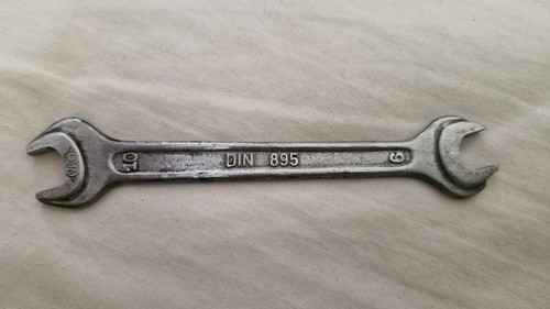 Vintage din 895 - wg,
