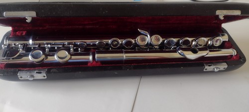 Student flute make unknown - make,