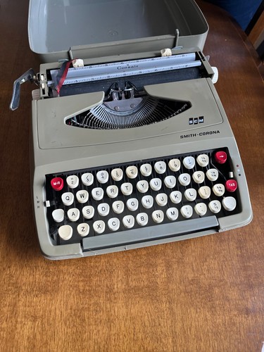 Vintage smith corona luxe - vintage, smith-corona