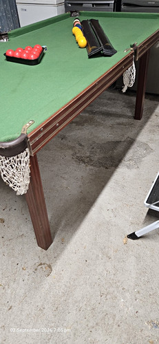 7ft snooker table - 7ft, felt