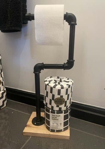 Free standing black chunky - black,