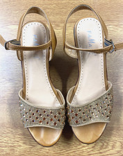 Fama Ladies Shoe Wedge Heel
