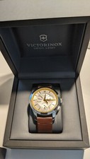 Victorinox watch mens alliance Swiss quartz watch w/leather strap model 241750