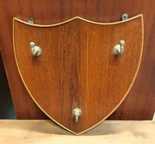 ANTIQUE OAK SHIELD BACK HAT &