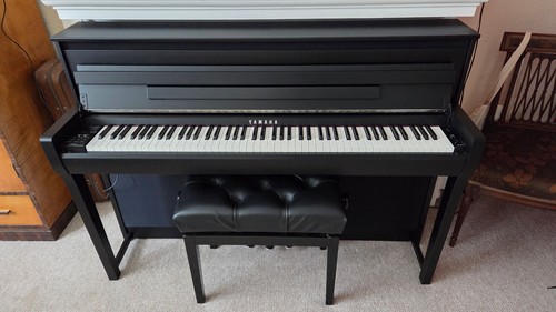 Yamaha clavinova clp685 very - yamaha,