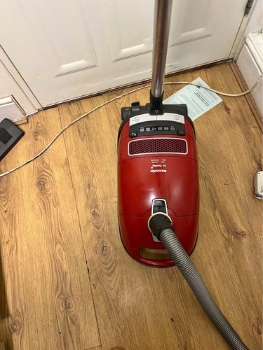 Miele cat dog 2200w vacuum - cat&dog,