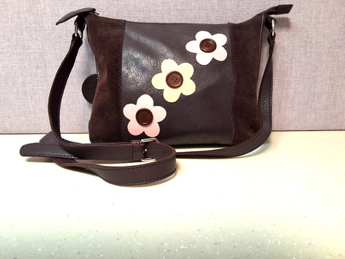 100 leather laura ashley - 100,