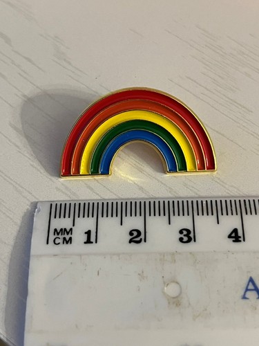 Rainbow pin badge new - -,