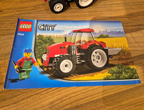 Lego city farm - city, tractor