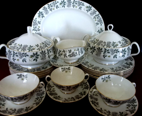 Royal albert bone china dinner - albert,