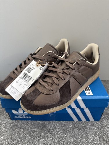 Adidas army shoes - bw,