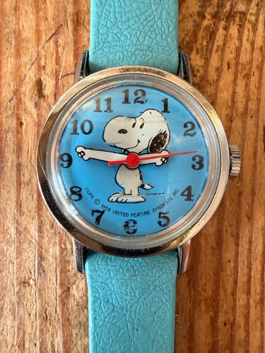 Vintage 1958 timex snoopy - timex,