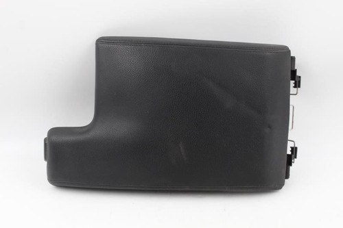 Black console front floor - front,
