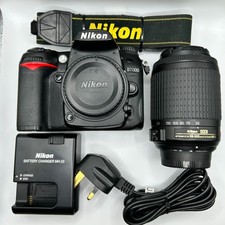 Nikon D7000 DSLR + 55-200mm VR Lens Kit – 30K Shutter – Charger & Strap