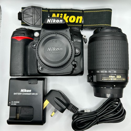 Nikon d7000 dslr - +, 55-200mm